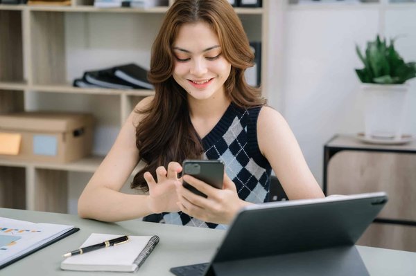 Quels sont les avantages du forfait mobile Free sans engagement à 2€ ?